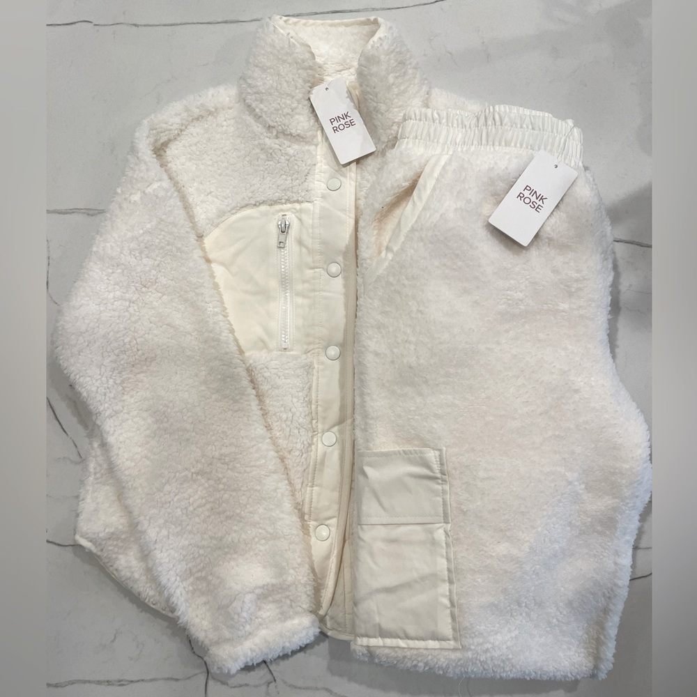 Pink Rose Fuzzy Winter White Lounge Set, Size S, NWT